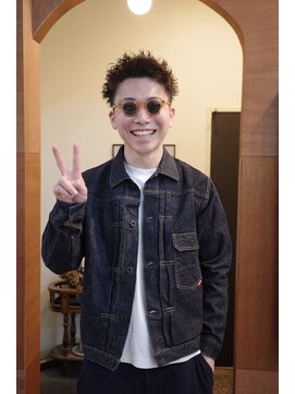 エディ(Edy) メンズスパイキーショートブラウンカラー眉毛カット外国人風岡山
