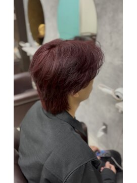 グラッジ 池袋(GLADGE) ボルドーカラー×毛流れセンターパート