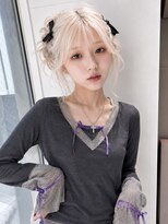 ノラ シンディ(NORA CYNDY)&nbsp;ブリーチハイトーンカラーブロンドヘアアレンジハッシュカット