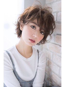 ボニークチュール(BONNY COUTURE) こなれ感のある大人可愛いボブ・ナチュラルパーマスタイル