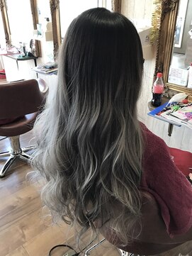 フリーク 土浦店(FREAK) グラデーション/シルバーグレー