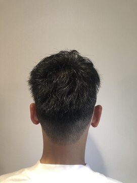 キー(KEY) メンズスタイル　かき上げスタイル