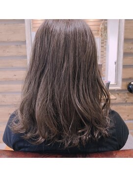 ルー(loup) ☆グレージュ☆ミルクティーグレージュ/透明感カラー/福岡/天神