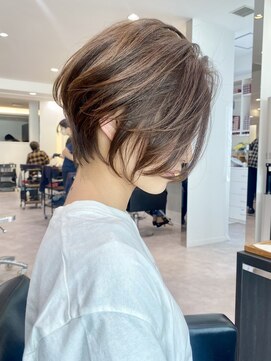 バンプ ギンザ(BUMP GINZA) 美シルエット×白髪ぼかし×上質大人ショートボブ【担当BISA】