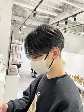 キートス(Kiitos) センターパート　ニュアンスパーマ