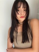 ネルバイグリーン(Nelle by green) ミディアムレイヤー、レイヤーカット、顔まわりレイヤー