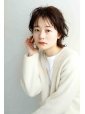抜け感バングとくせ毛風束感ショート