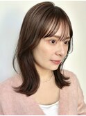 くびれヘアで大人っぽくナチュラルに♪