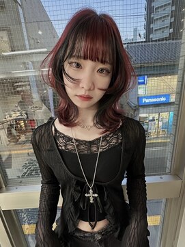 イェッカ(YECCA) ワインレッドとブラックのデザインカラー(ブリーチ1~2回)