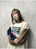 オリーブグレージュ