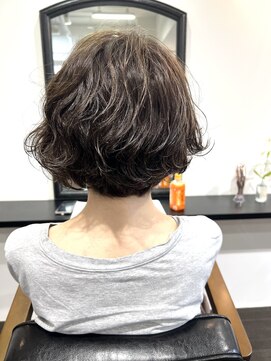 パレータ(PALETA) ラフに揺れる、こなれ大人カール