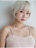ホワイトブロンド　ショートカット