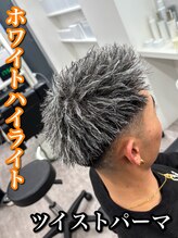 ルースト 心斎橋店(ROOST) MEN’S HAIR/波巻ツイストスパイラル/フェザーパーマ/眉毛/大阪