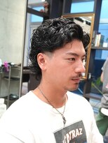 ガズル ハラジュク(GUZZLE HARAJUKU)&nbsp;テーパーフェードカーリーマレットヘア　原宿