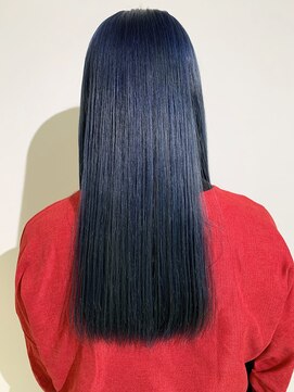 イズ(iss) #ロングヘア #ブリーチカラー #インディゴ