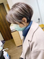 アヴァロン(AVALON)&nbsp;クールショート・前下がり・アッシュグレージュ【BISA】