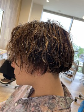 アブー(Aboo) スパイラルパーマ＆ハイライト