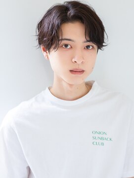 ハニーシブヤ(HONEY shibuya) センターパートエアリーパーマ/ツーブロック刈り上げ黒髪