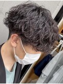 波巻きスパイラルパーマメンズマッシュツーブロックメンズパーマ