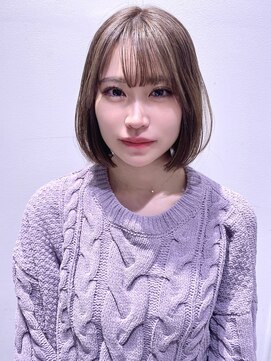 ステア ケース(stair case) 韓国大人可愛い切りっぱなし内巻きボブ前髪カットハイライト