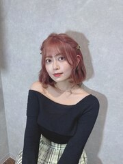 韓国風ピンクベージュダブルカラー　ボブスタイル　春色カラー