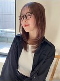 顔周りレイヤーカットグレージュカラーくびれボブベージュカラー