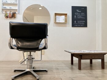 ケイ プラス(K+)の写真/気さくなスタッフがお出迎え♪初めての方も緊張しない居心地の良い空間◎ゆったりとしたサロンタイムを…。