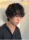13175黒髪ウェットスタイルスペインカールフェザーショート