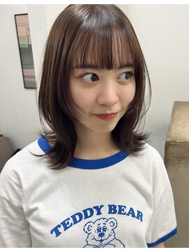 キー(kii) レイヤー/ウルフ/ボブ/顔まわり/くびれ/ミディアム/ベージュ