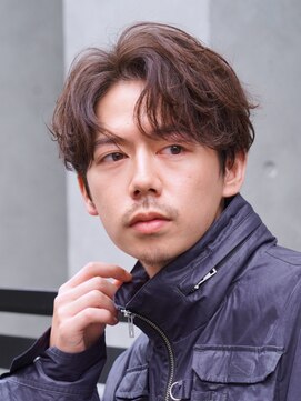 テン 心斎橋(tenn.) 心斎橋シャドウパーマメンズマッシュセンターパート緩め強め30代