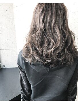 モルト 麻生(molt) グレージュ