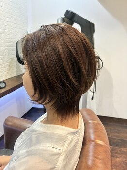 ヘアー サロン アットシュシュ(Hair Salon At'shushu)の写真/クセで諦めていた髪型も再現できる！カットで叶える骨格補正と今までにない持ちの良さ♪犬山唯一のカット◎