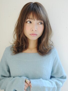 ベルベットオンザビーチ 表参道 原宿(Velvet on the Beach) シースルーバングふんわりナチュラルミディアム