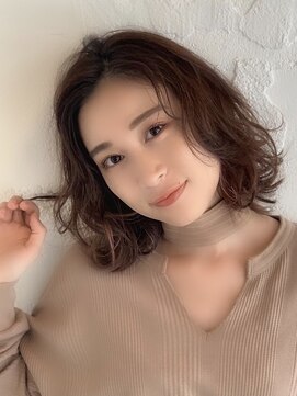 エム(EM) アンニュイなミディアムスタイル