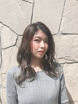 ビーワールド(B WORLD) ハイライトで肌映えロングヘア【藤枝/髪質改善】