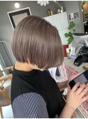モカグレージュ × ショートボブ