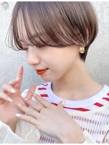 ガーデン オオタカノモリ(garden otakanomori)&nbsp;耳掛けショート×暗髪×センターパート