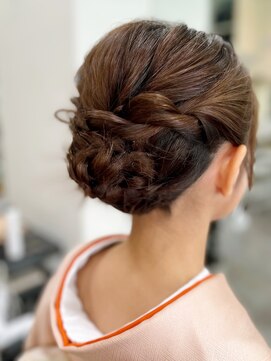 ジラ ヘアアンドメイク(girra HAIR&MAKE) 【大人気】訪問着ヘアセット、着付け