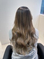 エミュスト(Emuest) バレイヤージュ