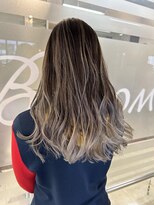 ヘアースペースブルーム ヒーロー 園田店(HAIR SPACE BLOOM hero) 【園田/バレイヤージュ】ケアブリーチ