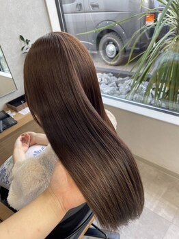 アンドビー(&b.)の写真/【髪質改善サロン】髪のエステ～縮毛矯正まで、豊富なメニューで悩みを解消。朝のセットを楽にします☆