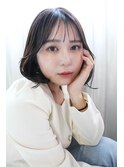 フェイスレイヤー前下がり「前髪アンブレラカラーこなれミディ」
