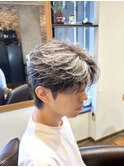 ホワイトメッシュ×フェザーショート
