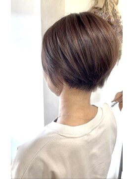 ロウスリー(Lowsly) コンパクト大人ショート30代40代50代耳掛けショート