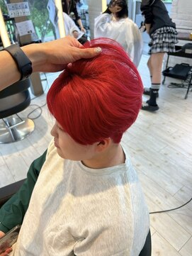 インク サカエ(inq sakae) ブリーチ2回トリプルカラーレッド/マッシュ/メンズカット