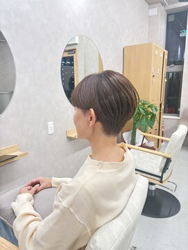 アン ヌイ 箕面萱野(an nui) ハンサムショート