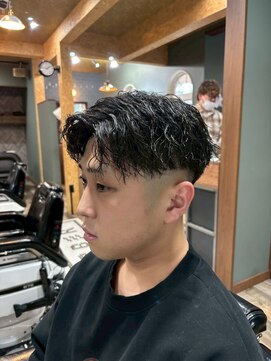 スタンドバーバー 柏(STAND BARBER) MEN’S HAIR/波巻ツイストスパイラル/フェザーパーマ/柏