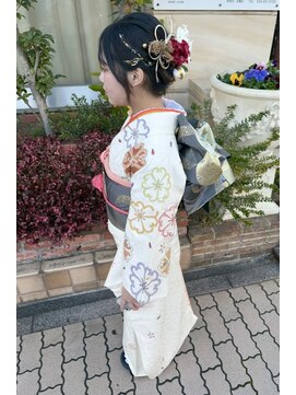 ファーレンピュアスウィート(fahren-pure-suite) 振袖着付けメイクアレンジヘア金箔