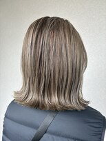 ミリ(milli)&nbsp;外はねボブ×ハイトーン