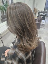 ベベ('BEBE)&nbsp;ミディアム ハイライト ベージュ